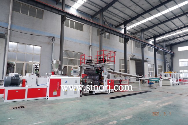 出口中東的格柵板，大理石板，碳晶板生產(chǎn)線發(fā)貨。